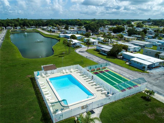 420 49TH STREET E 13, Palmetto, FL 34221
