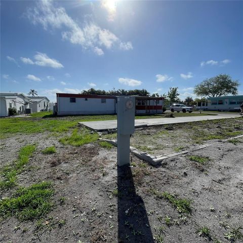 420 49TH STREET E 13, Palmetto, FL 34221