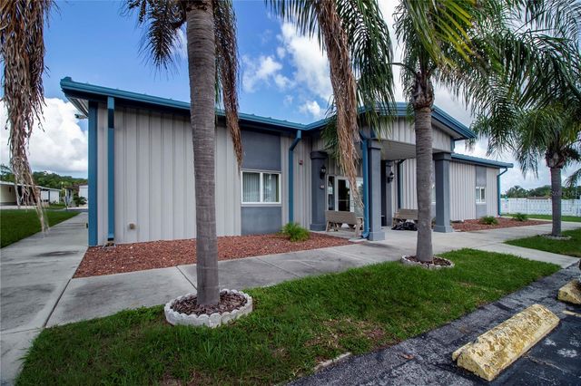 420 49TH STREET E 13, Palmetto, FL 34221