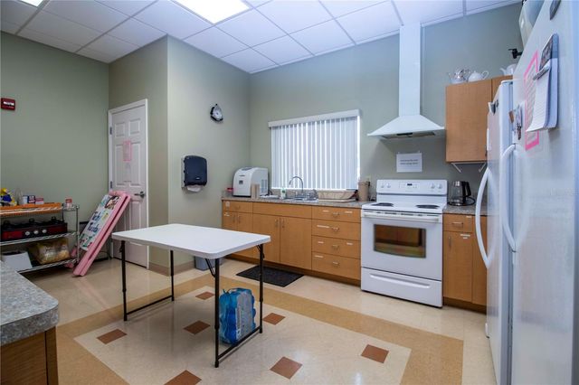 420 49TH STREET E 13, Palmetto, FL 34221