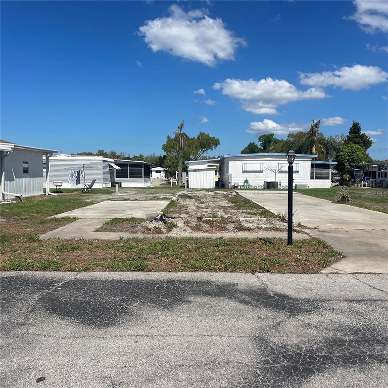 420 49TH STREET E 13, Palmetto, FL 34221