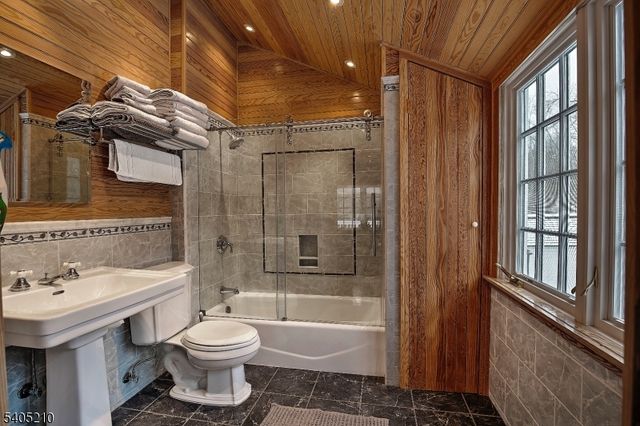 205 Long View Union Grove, Bedminster Twp., NJ 07931