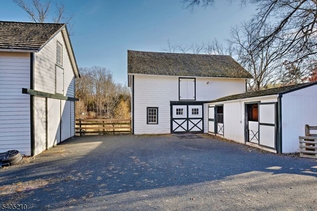 205 Long View Union Grove, Bedminster Twp., NJ 07931