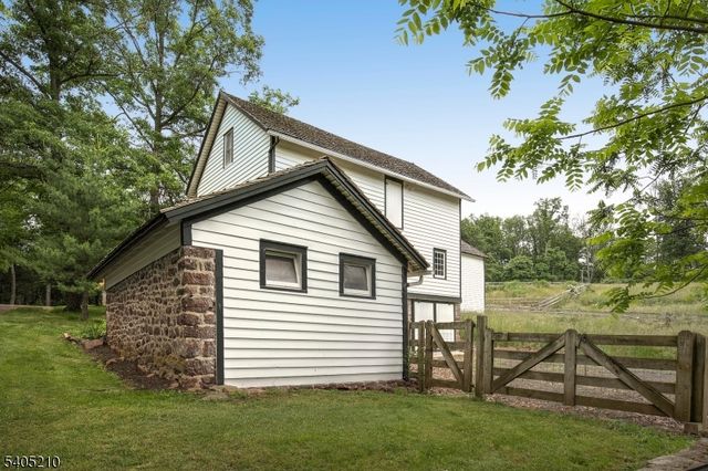 205 Long View Union Grove, Bedminster Twp., NJ 07931