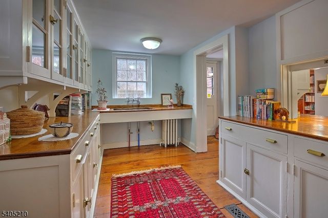 205 Long View Union Grove, Bedminster Twp., NJ 07931