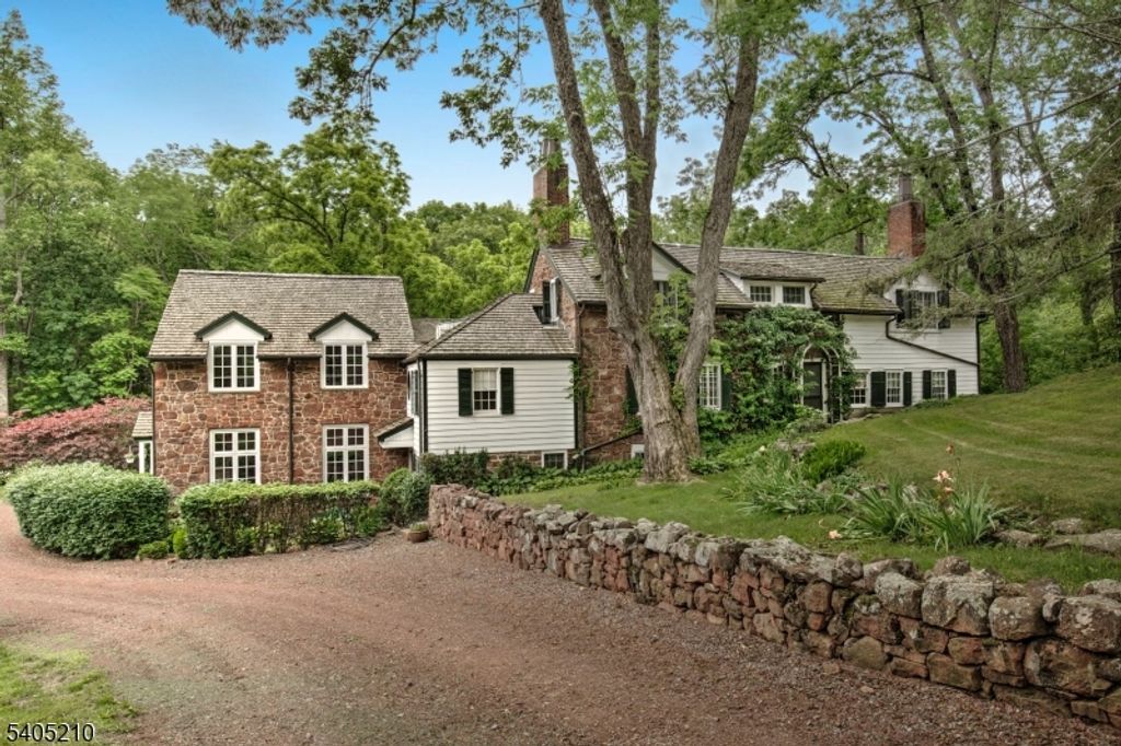 205 Long View Union Grove, Bedminster Twp., NJ 07931