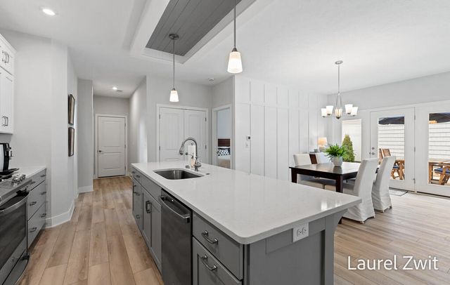 406 W Leland Drive, Whitehall City, MI 49461