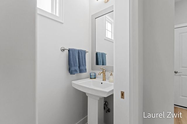 406 W Leland Drive, Whitehall City, MI 49461