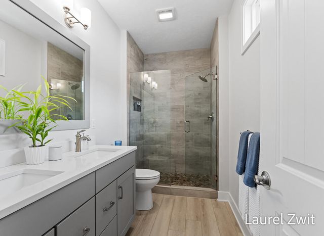 406 W Leland Drive, Whitehall City, MI 49461