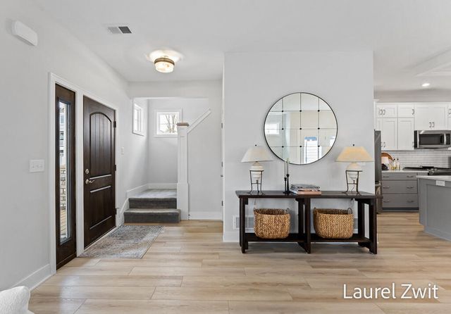 406 W Leland Drive, Whitehall City, MI 49461