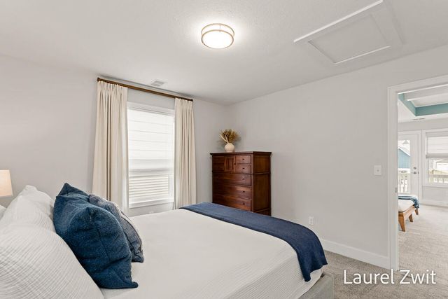 406 W Leland Drive, Whitehall City, MI 49461