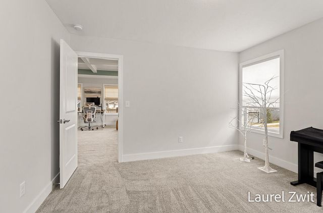 406 W Leland Drive, Whitehall City, MI 49461