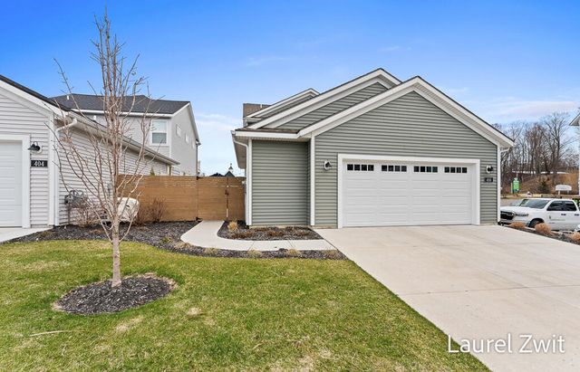 406 W Leland Drive, Whitehall City, MI 49461