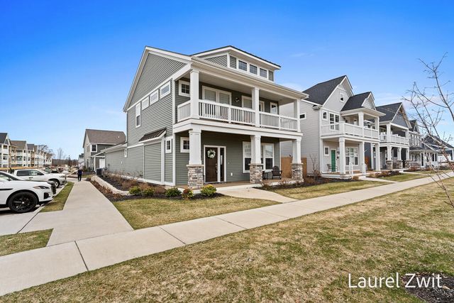 406 W Leland Drive, Whitehall City, MI 49461