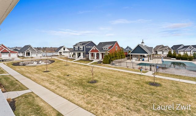 406 W Leland Drive, Whitehall City, MI 49461