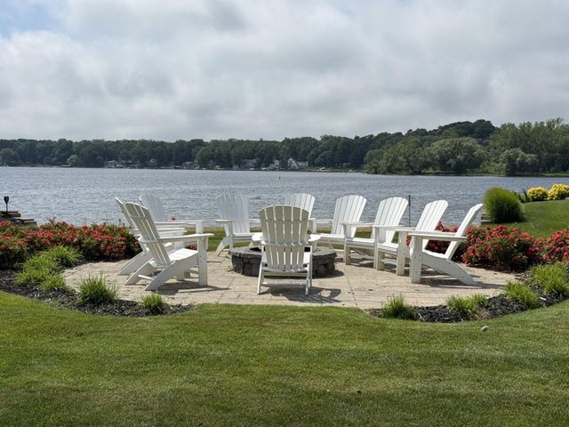 406 W Leland Drive, Whitehall City, MI 49461