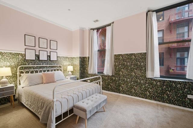 208 W Washington Street 910, Chicago, IL 60606