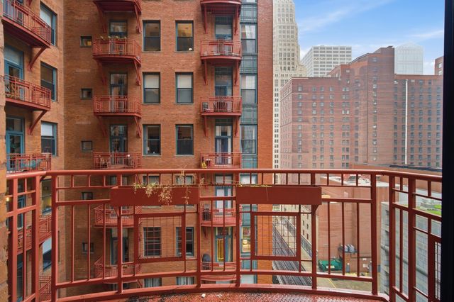 208 W Washington Street 910, Chicago, IL 60606