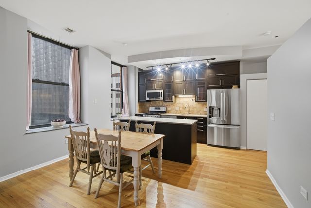 208 W Washington Street 910, Chicago, IL 60606