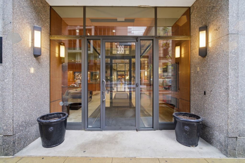 208 W Washington Street 910, Chicago, IL 60606