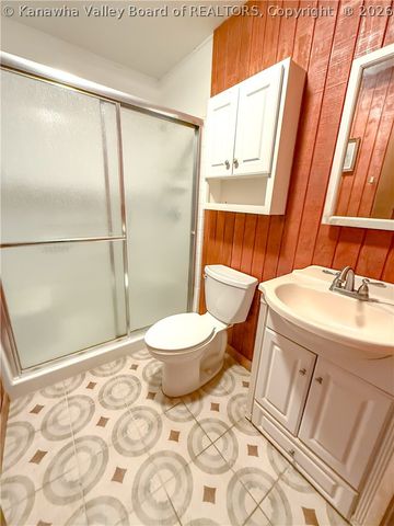 132 Wild Cherry Lane, Sissonville, WV 25320