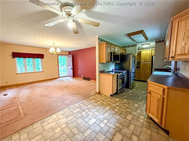 132 Wild Cherry Lane, Sissonville, WV 25320
