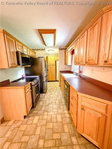 132 Wild Cherry Lane, Sissonville, WV 25320