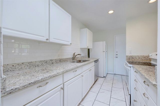 8835 Tallwood DR, Austin, TX 78759