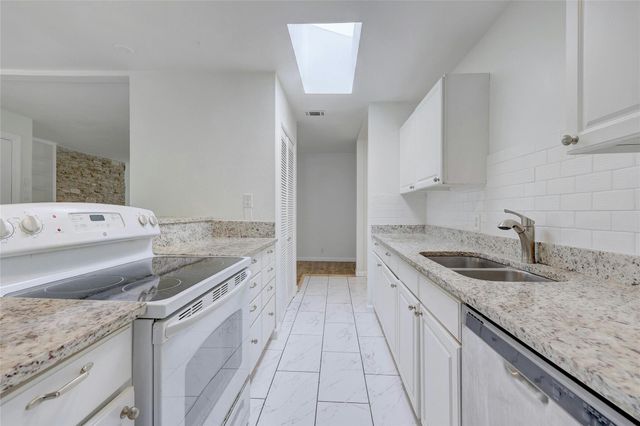 8835 Tallwood DR, Austin, TX 78759