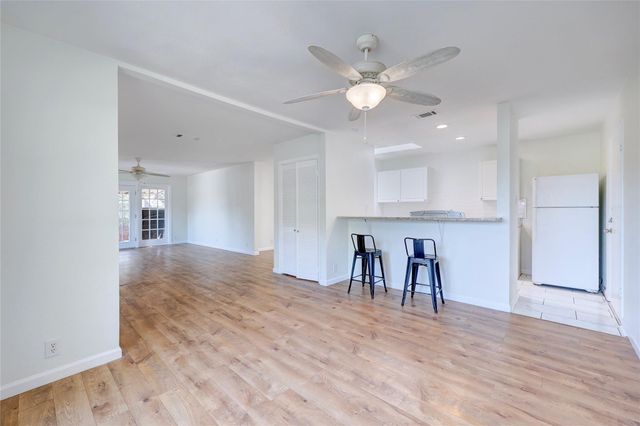 8835 Tallwood DR, Austin, TX 78759