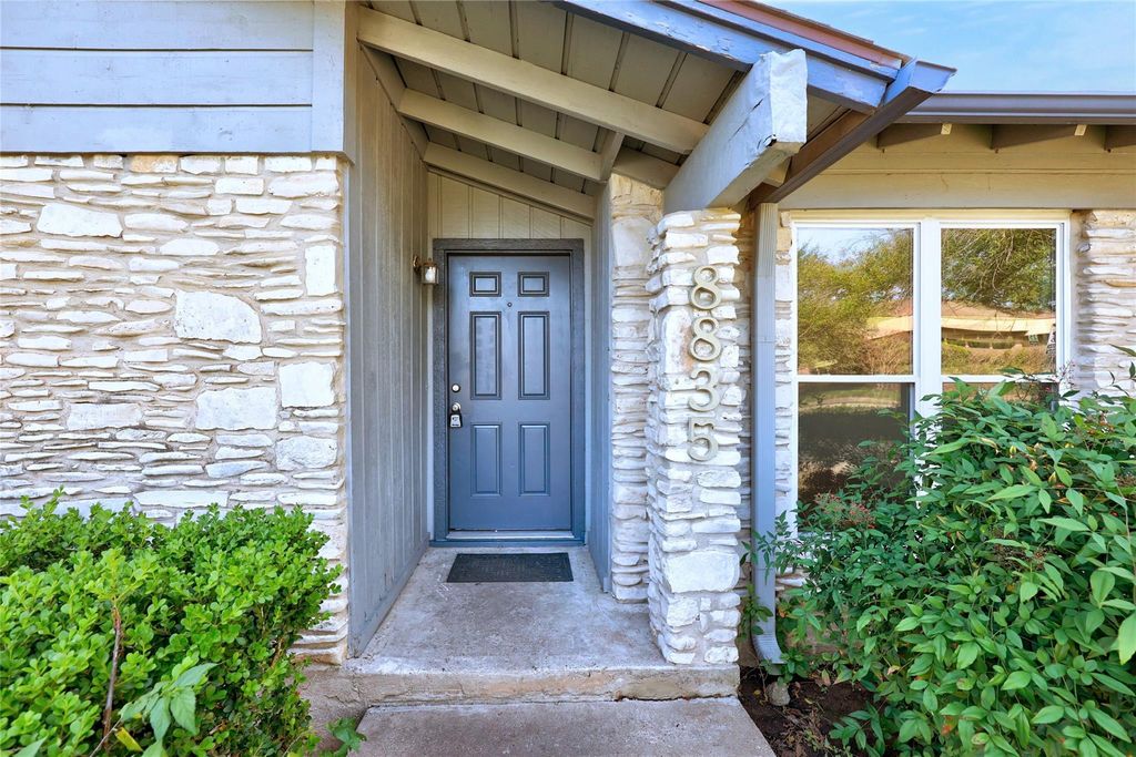 8835 Tallwood DR, Austin, TX 78759