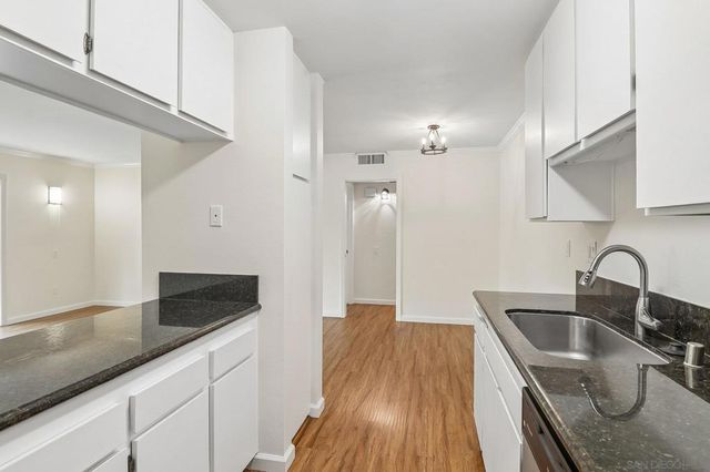 5700 Baltimore 221, La Mesa, CA 91942