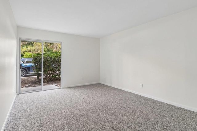 5700 Baltimore 221, La Mesa, CA 91942