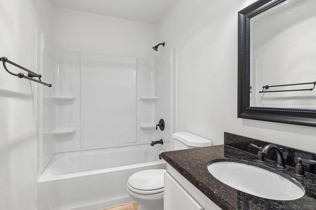 5700 Baltimore 221, La Mesa, CA 91942