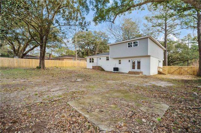 5024 Government Boulevard, Mobile, AL 36693