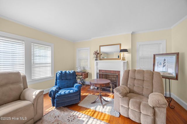 204 S Warren Street, Greenville, NC 27858