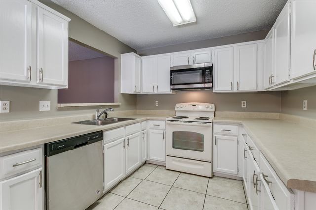 1633 San Francisco Street, Carrollton, TX 75007