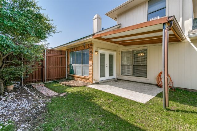 1633 San Francisco Street, Carrollton, TX 75007