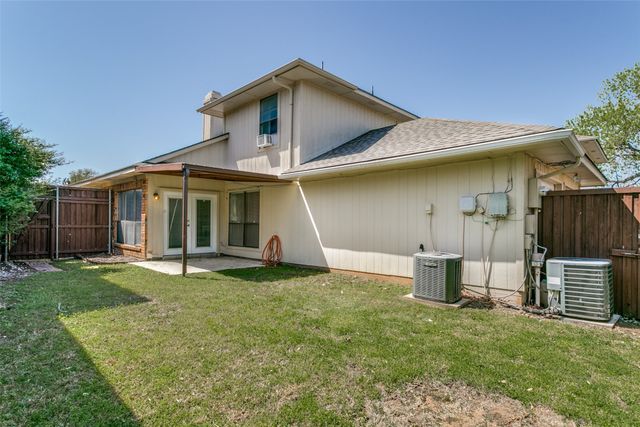 1633 San Francisco Street, Carrollton, TX 75007