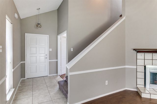 1633 San Francisco Street, Carrollton, TX 75007