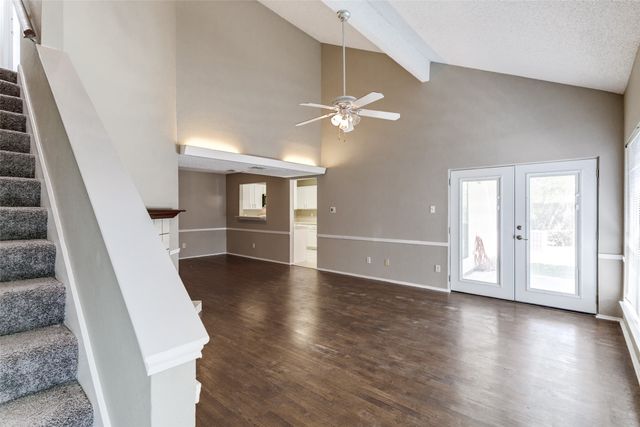 1633 San Francisco Street, Carrollton, TX 75007