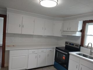 8 Harris St 2, Peabody, MA 01960