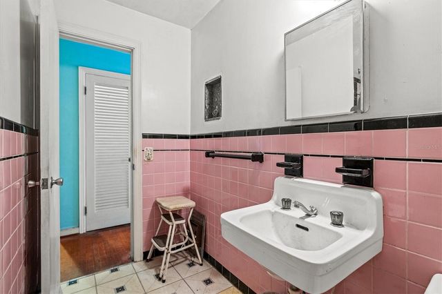 1208 28TH STREET W, Bradenton, FL 34205