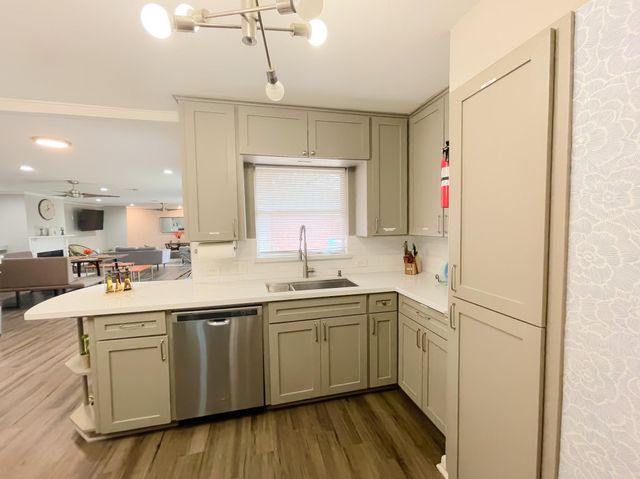 8423 Glen Valley Drive, Houston, TX 77061