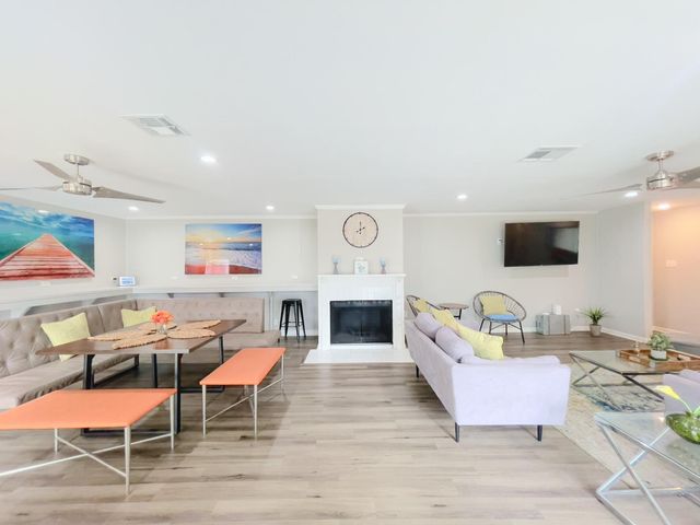 8423 Glen Valley Drive, Houston, TX 77061