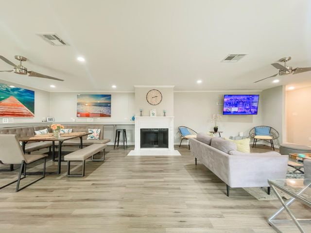 8423 Glen Valley Drive, Houston, TX 77061