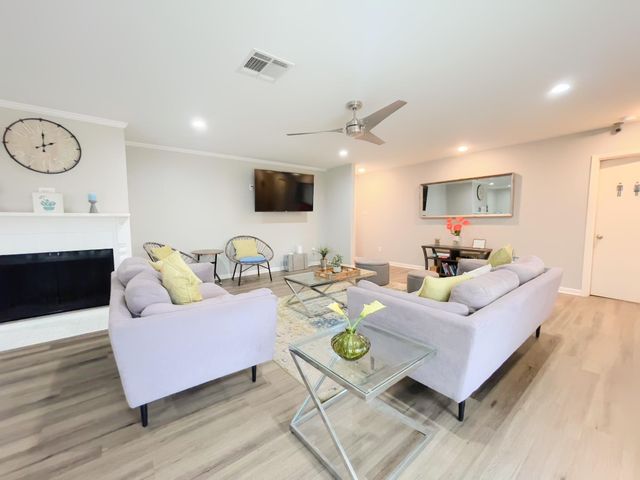 8423 Glen Valley Drive, Houston, TX 77061