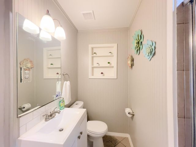 8423 Glen Valley Drive, Houston, TX 77061