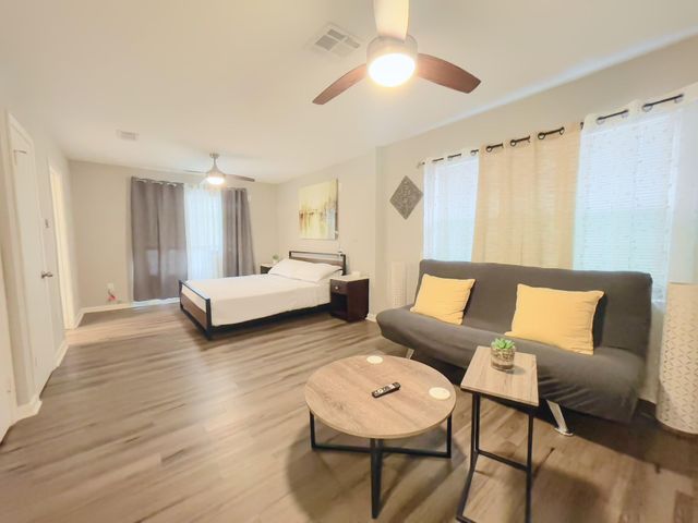 8423 Glen Valley Drive, Houston, TX 77061