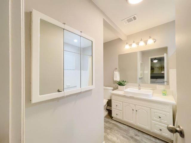 8423 Glen Valley Drive, Houston, TX 77061